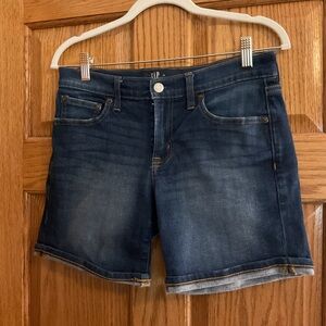 GAP Women's Blue Denim 5” shorts Size 26